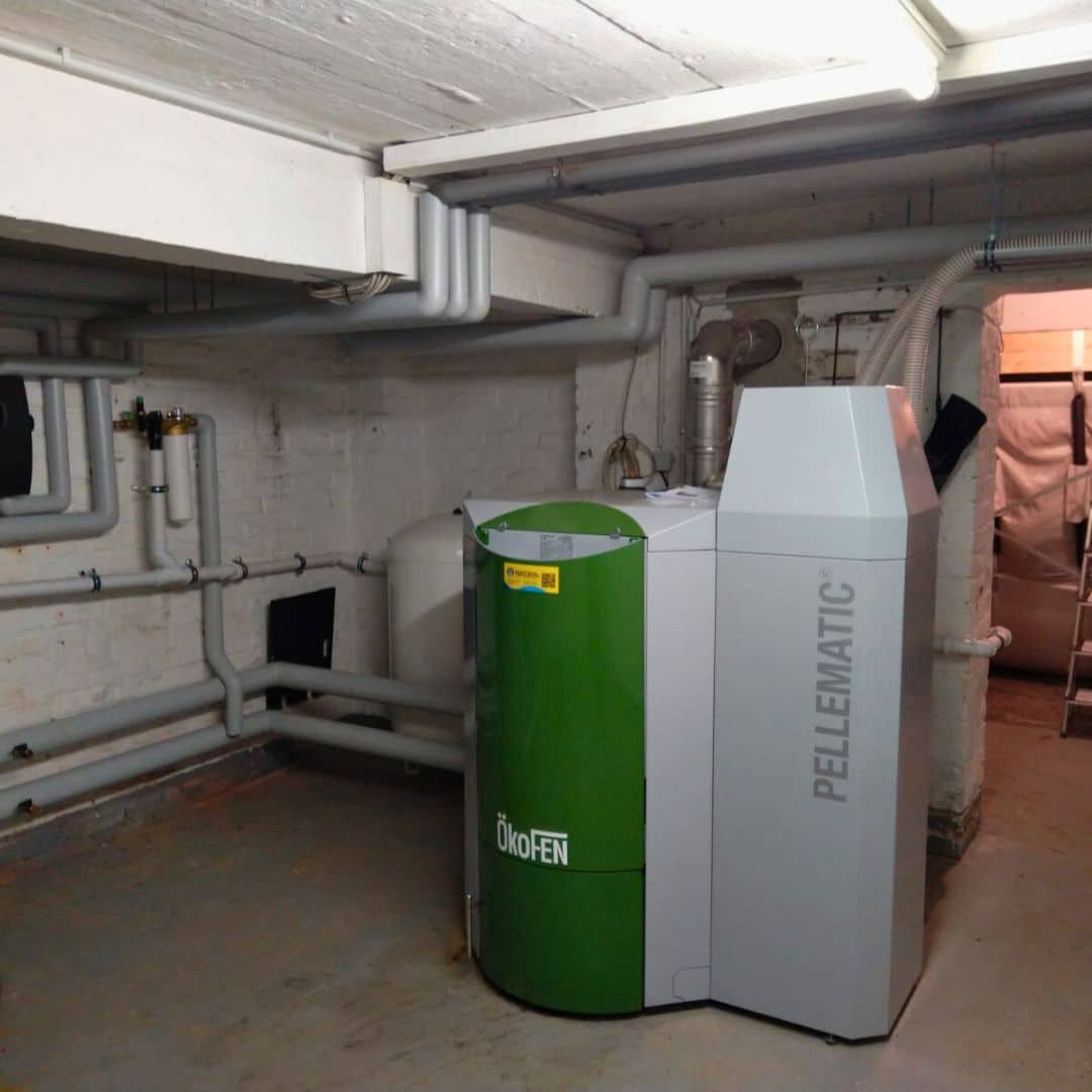 Referenzen, Erfahrungen, Schulterblick Gebrüder Queitsch GmbH Moers und in der Nähe - Ökofen Pelletanlage